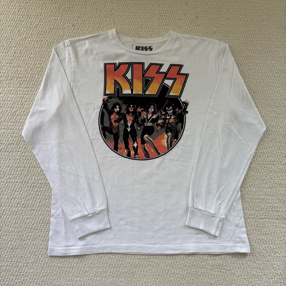 Retro KISS Graphic Long Sleeve Tee